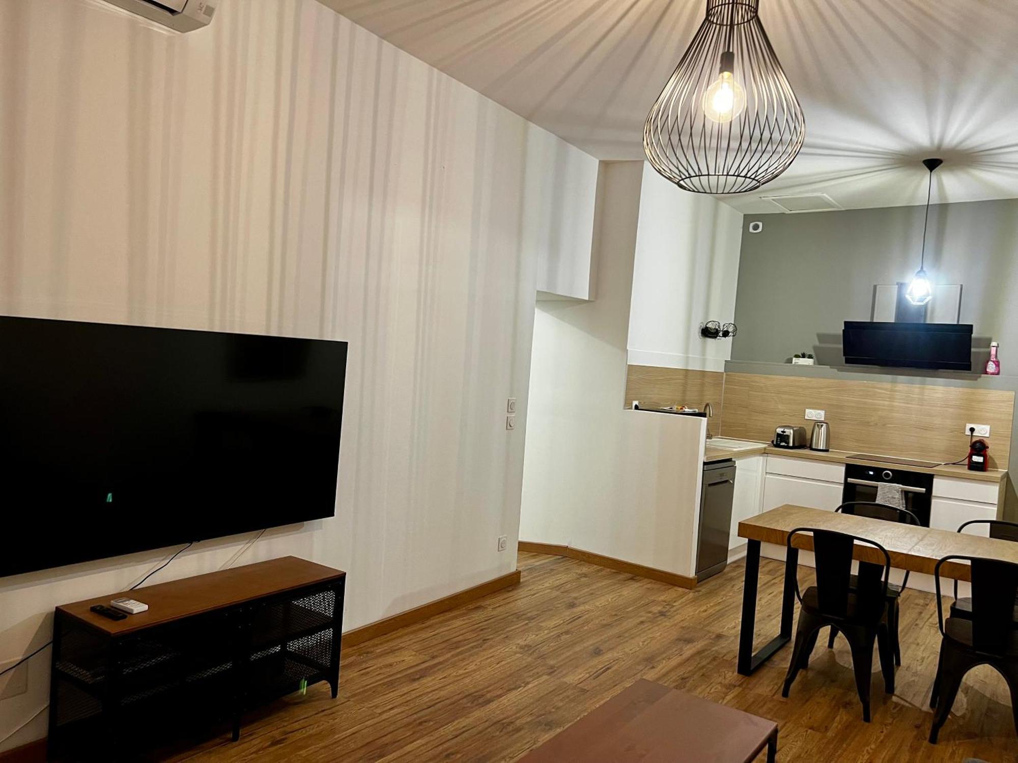 Apartment Republique - Grande La Real