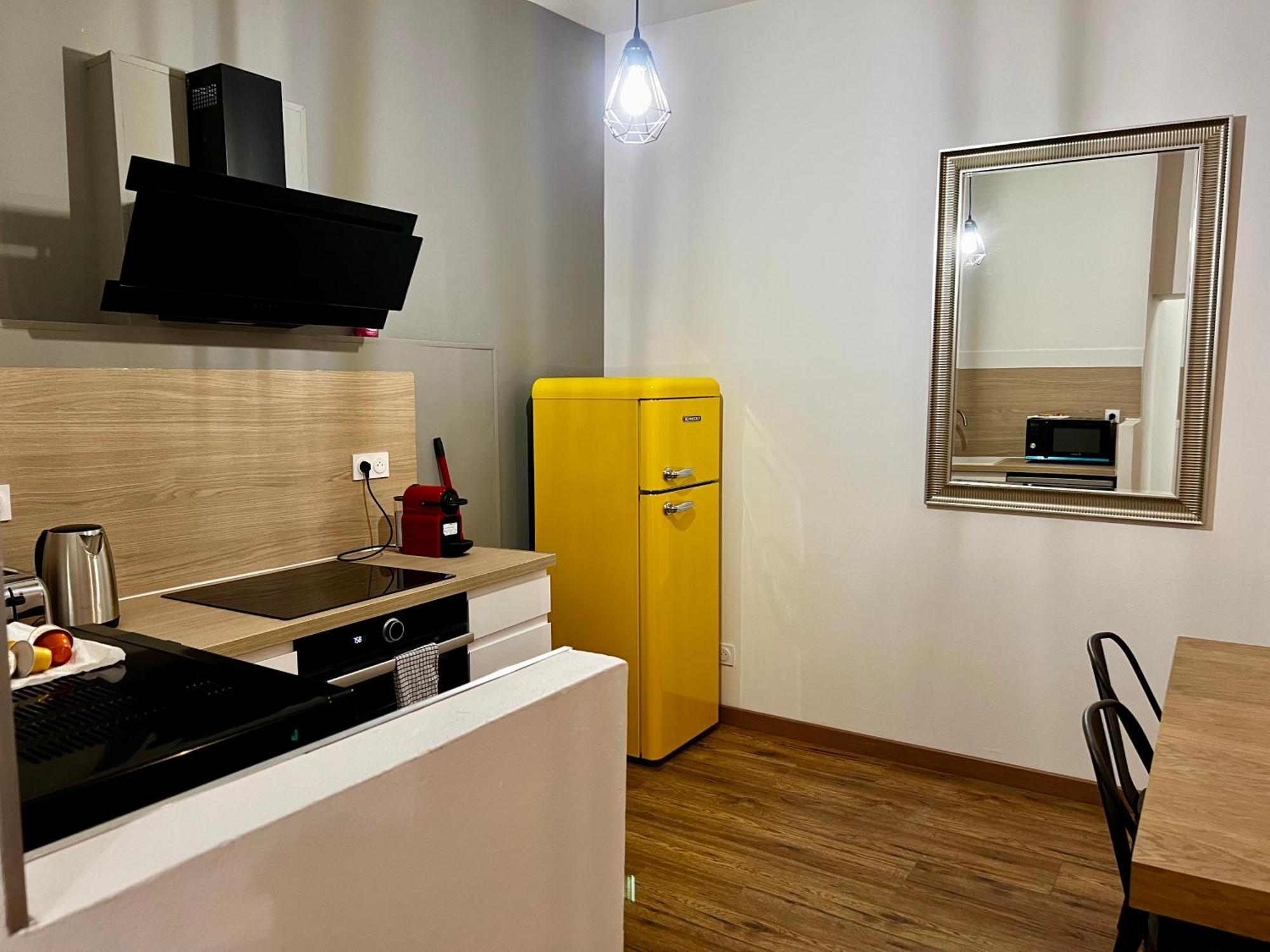 Republique - Grande La Real Apartment *